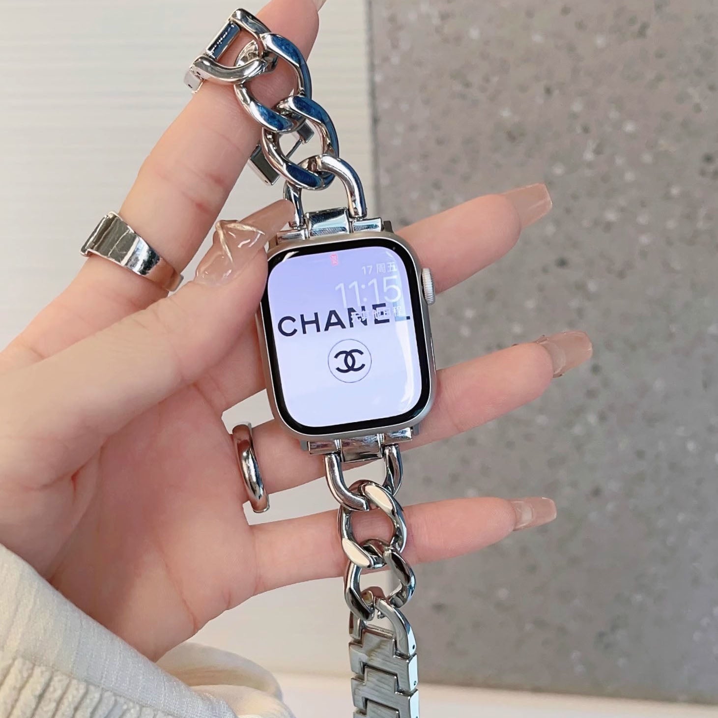 Heart-Shaped Link Bracelet for Apple Watch