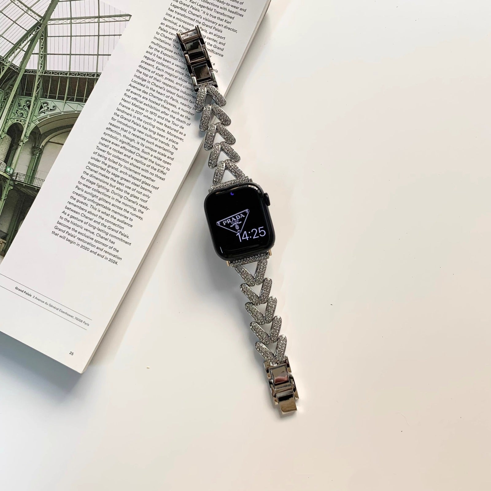Heart-Shaped Link Bracelet for Apple Watch
