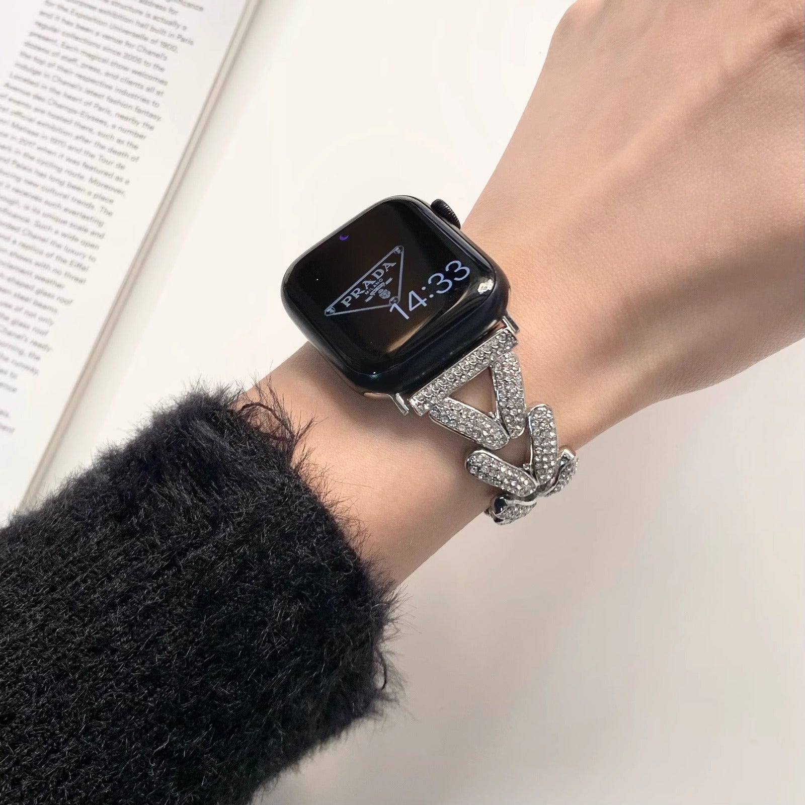 Heart-Shaped Link Bracelet for Apple Watch